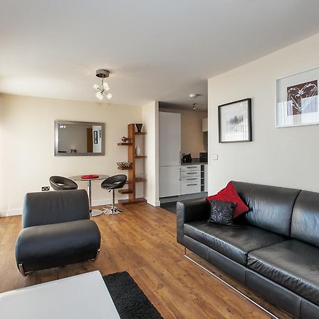 Shortstaymk Vizion Apartments, With Free Superfast Wi-Fi, Parking, Sky Sports And Movies Milton Keynes Bilik gambar